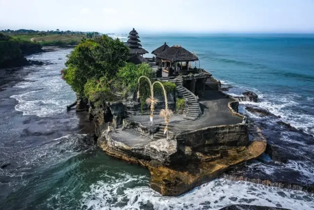 Bali Essence Escape: Uluwatu, Bedugul, Tanah Lot)