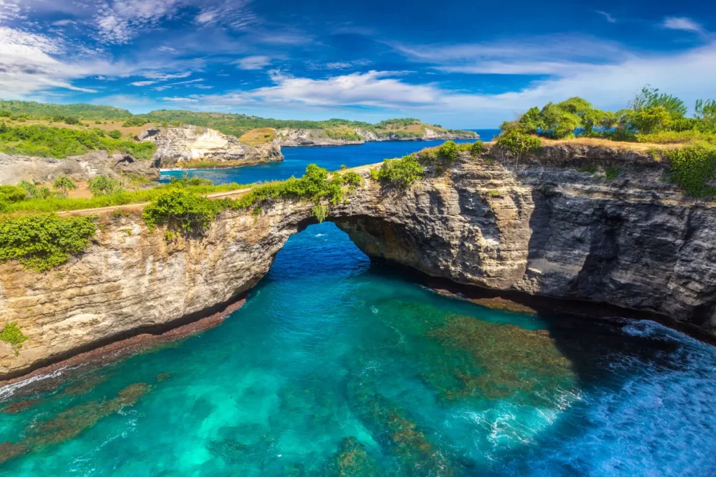 Broken Beach in Nusa Penida on a scenic Nusa Penida day trip